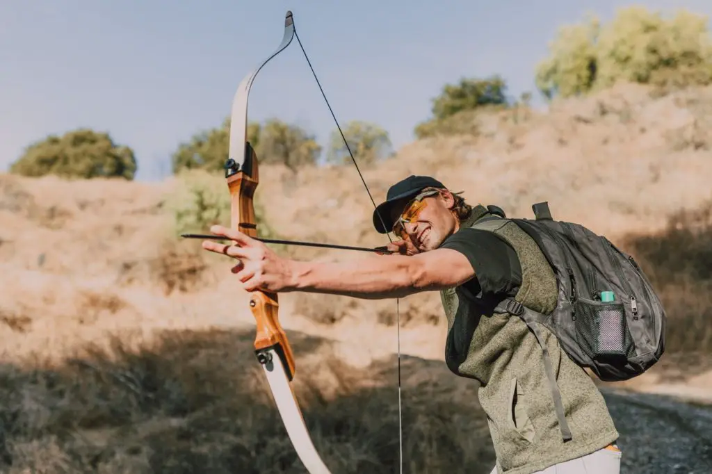 recurve bow hunting